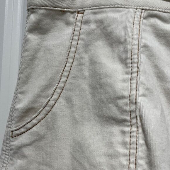 Bass Maine USA Cream Corduroy Mini Skirt Panel Back Brown Stitching SZ 8 - Picture 4 of 8